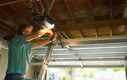 Chicago Security Garage Door Service Chicago, IL 773-546-9560 Chicago Security Garage Door Service Chicago, IL 773-546-9560 - repair-side
